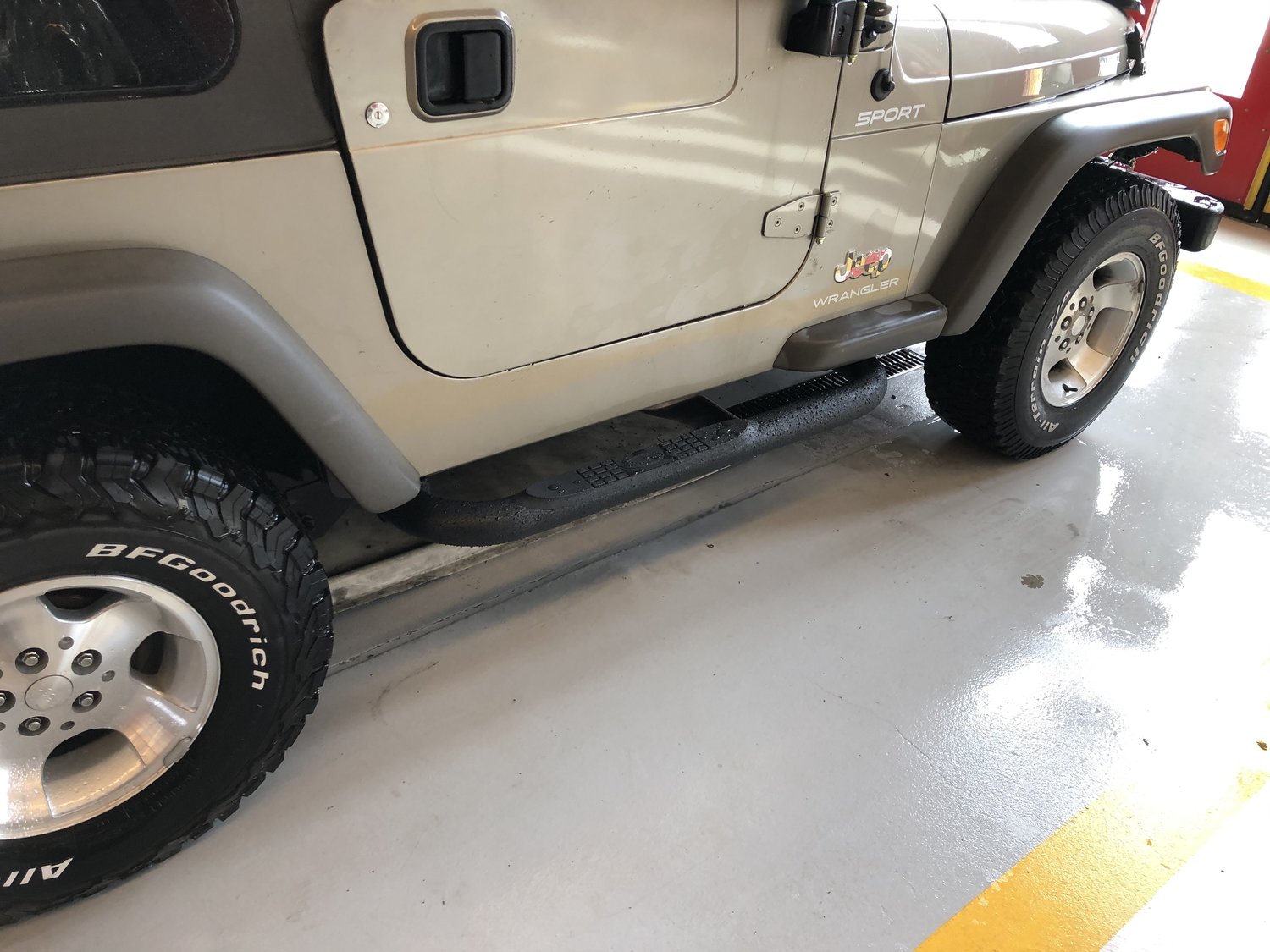 Quadratec QR3 Heavy Duty Side Steps for 8706 Jeep Wrangler YJ, TJ